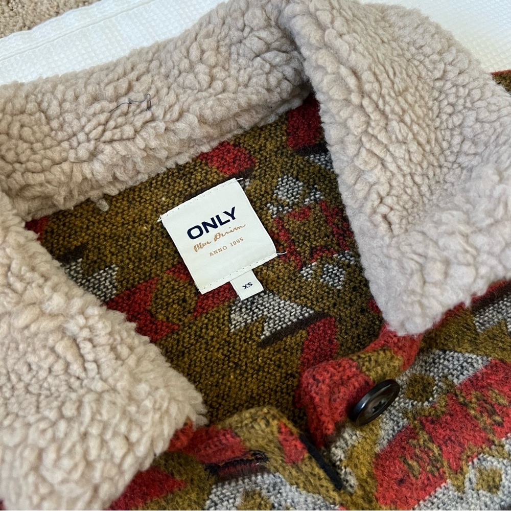 ASOS Patterned Sherpa Jacket - Picture 8 of 13